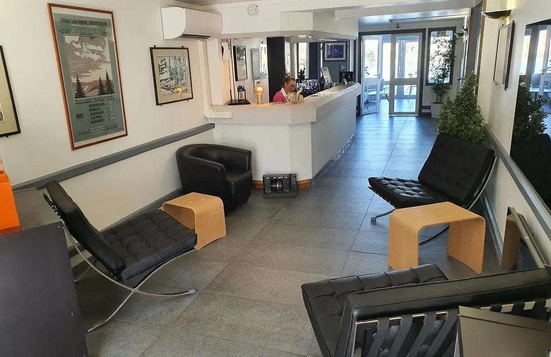 Logis Hotel Restaurant des Lacs Paris Sud-1