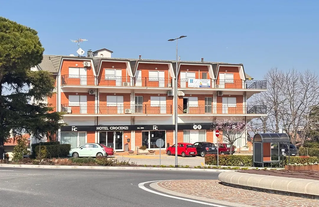 Hotel Crocenzi-1