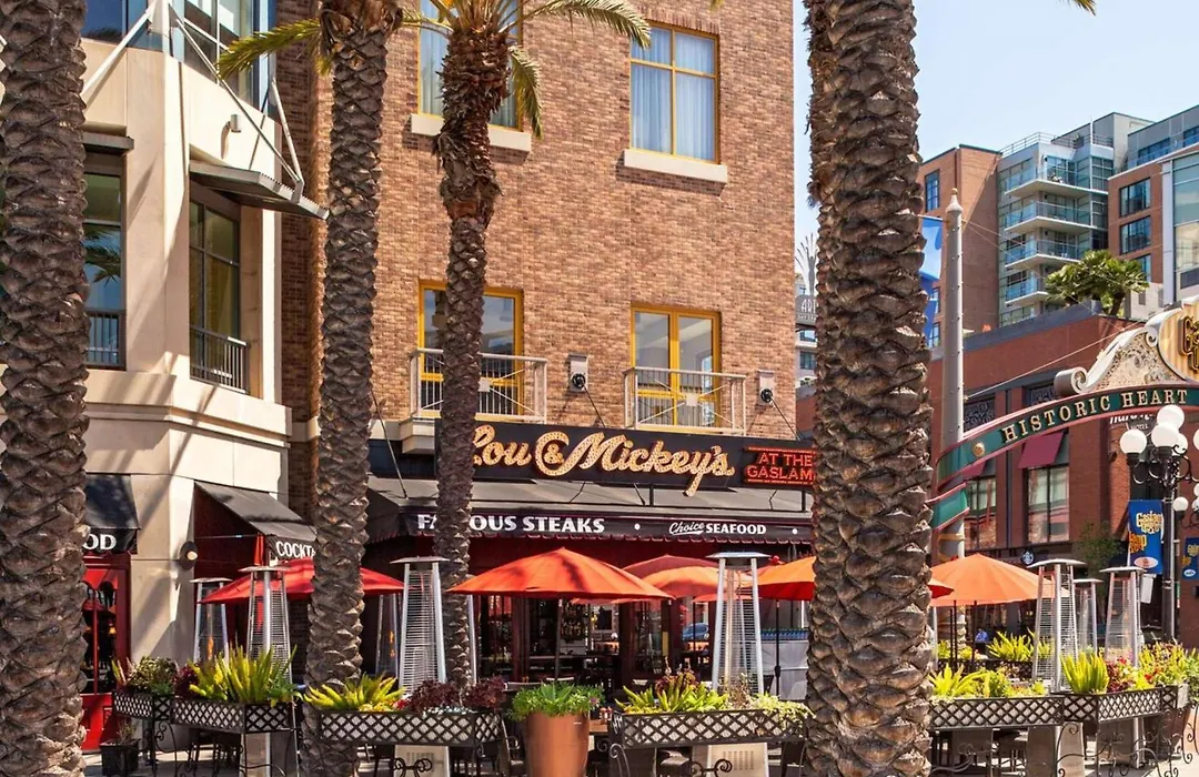 Hilton San Diego Gaslamp Quarter-1