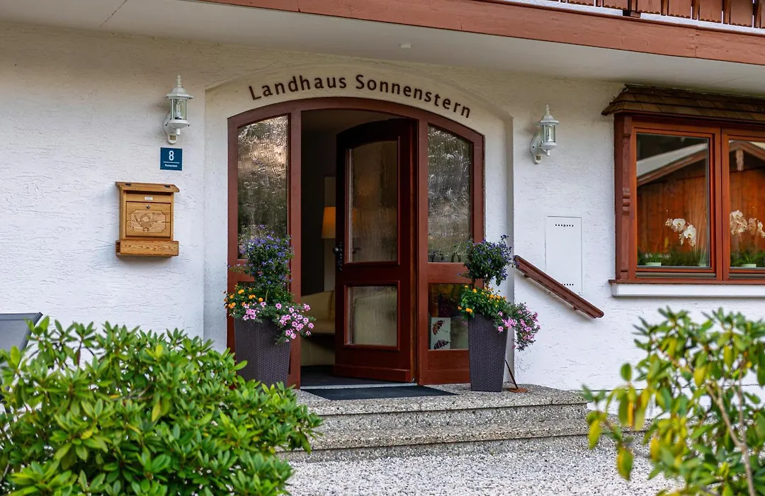 Hotel Garni Landhaus Sonnenstern-1