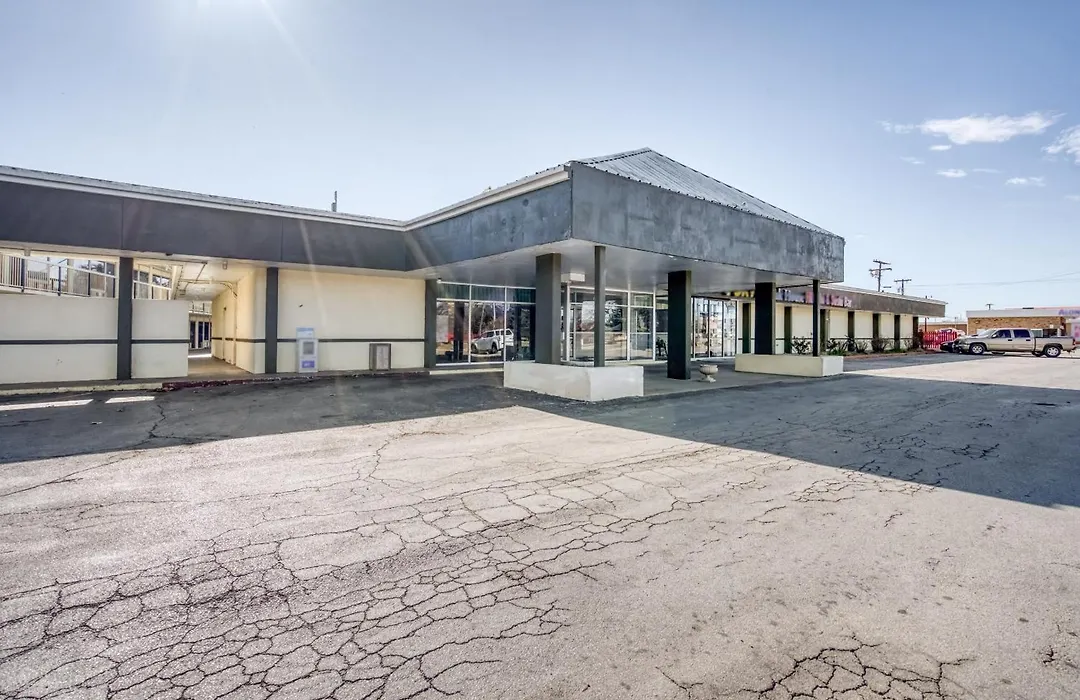 Oyo Hotel Brownwood Hwy 67-1