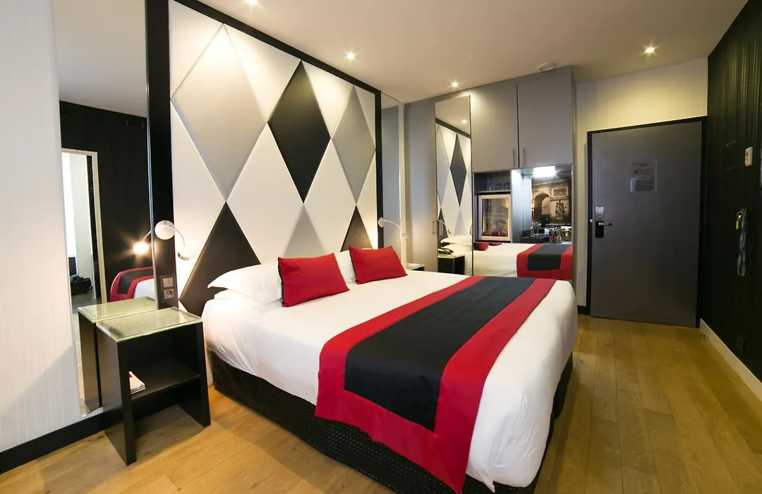 L'Empire Paris-1