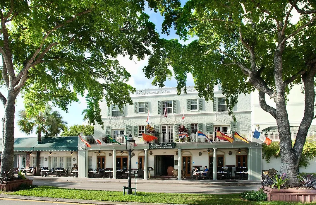 Riverside Hotel-1
