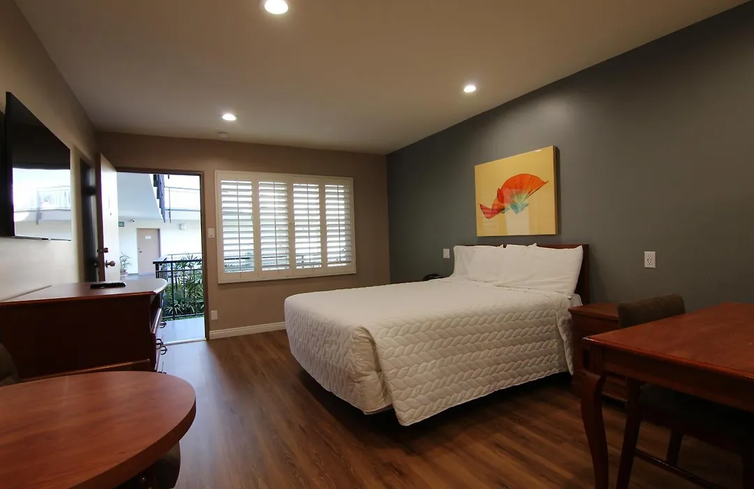Dunes Inn - Wilshire-1