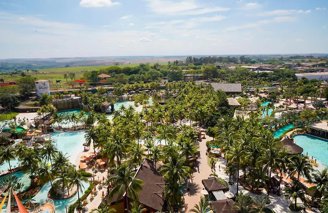 Hot Beach Resort-1
