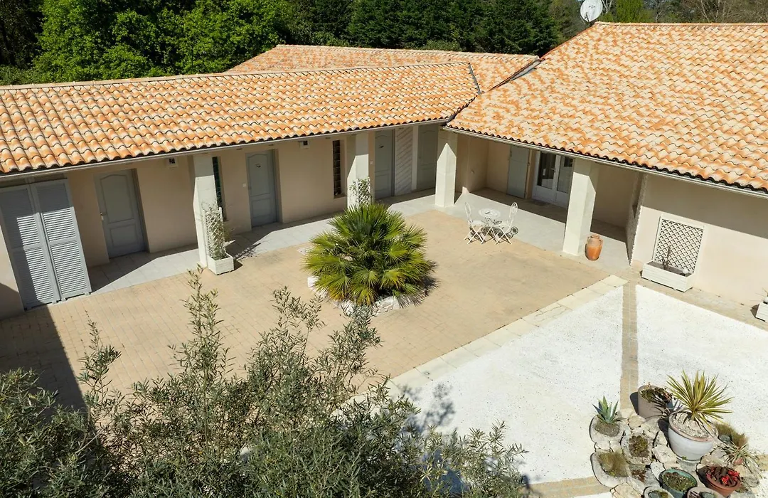 L'Hacienda-1