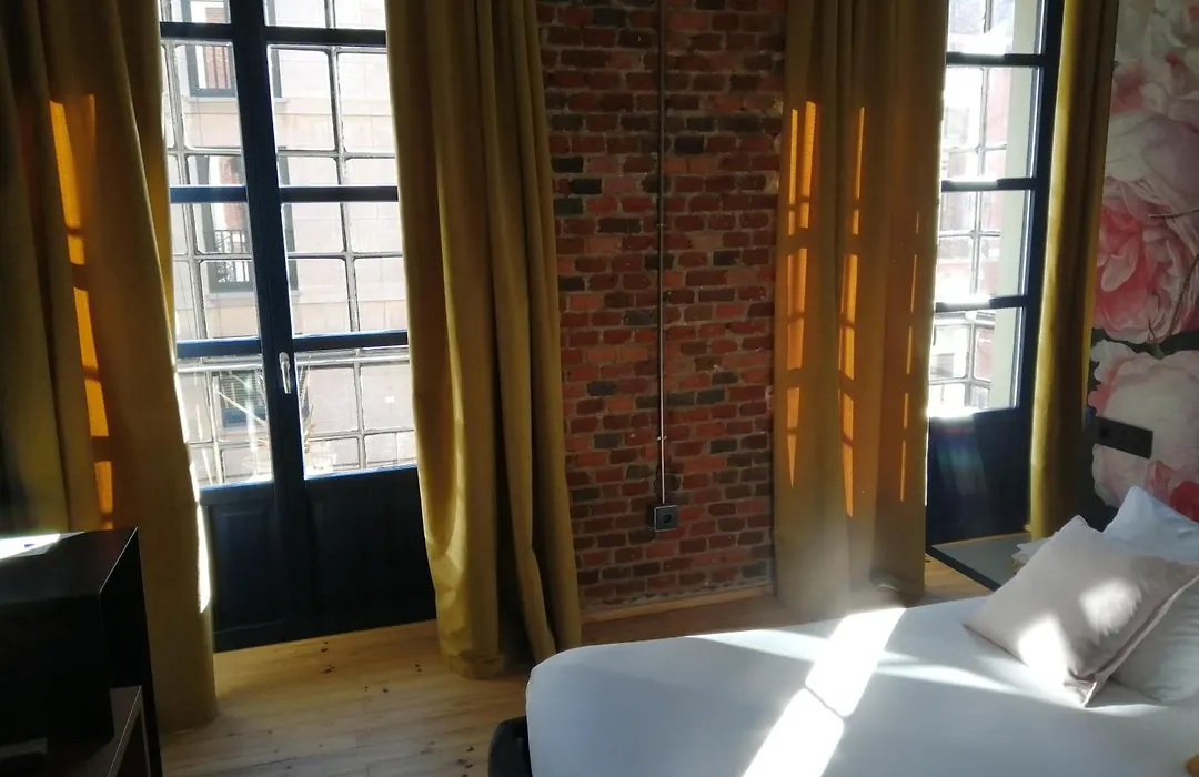 13 Suites-1