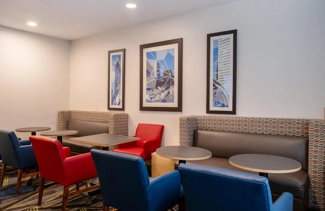 Holiday Inn Express & Suites Chicago-Libertyville By Ihg-1