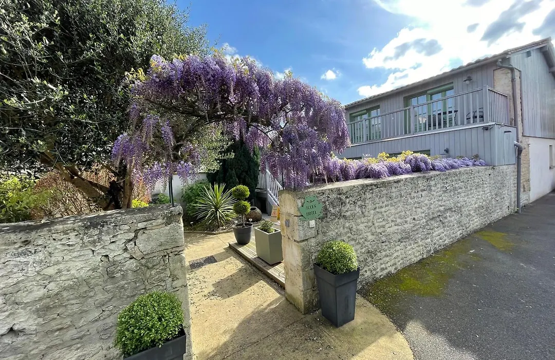 Logis Le Central-1