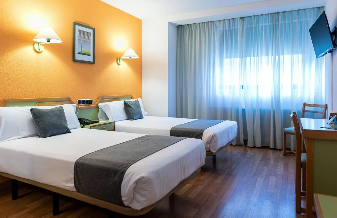Hotel Torres Guijuelo-1