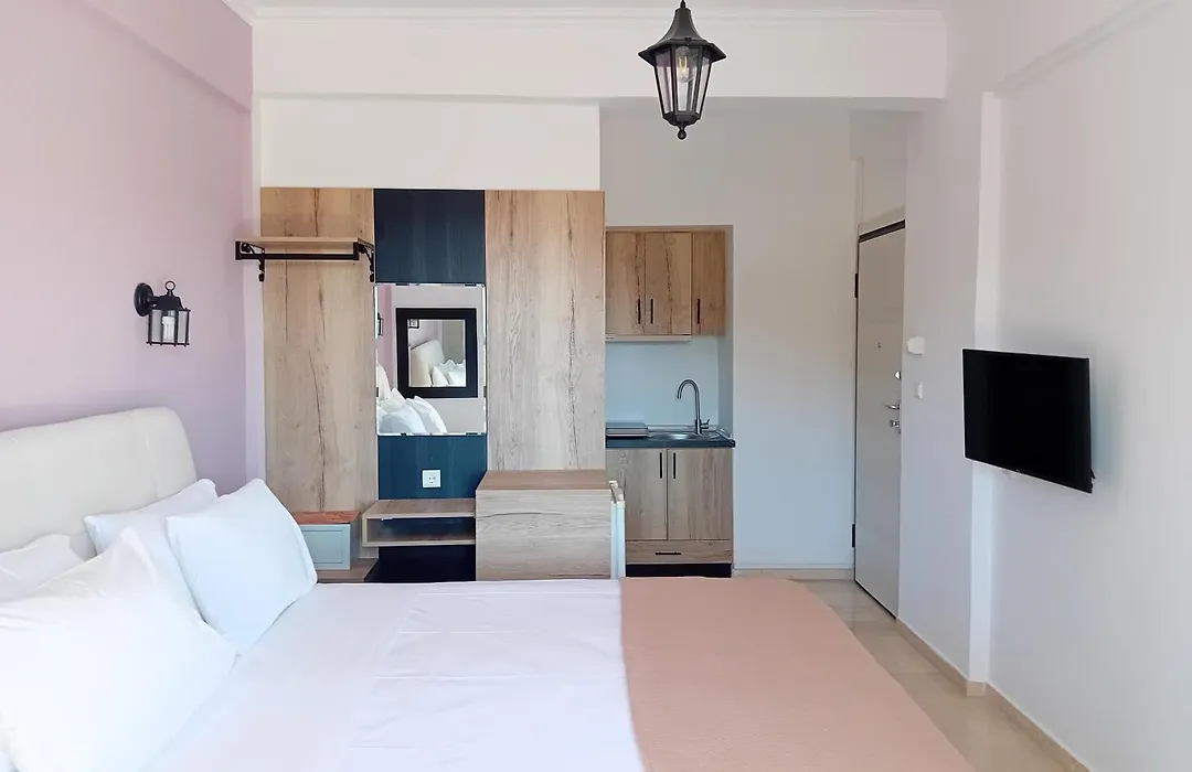 Studios Spiros Parga-1