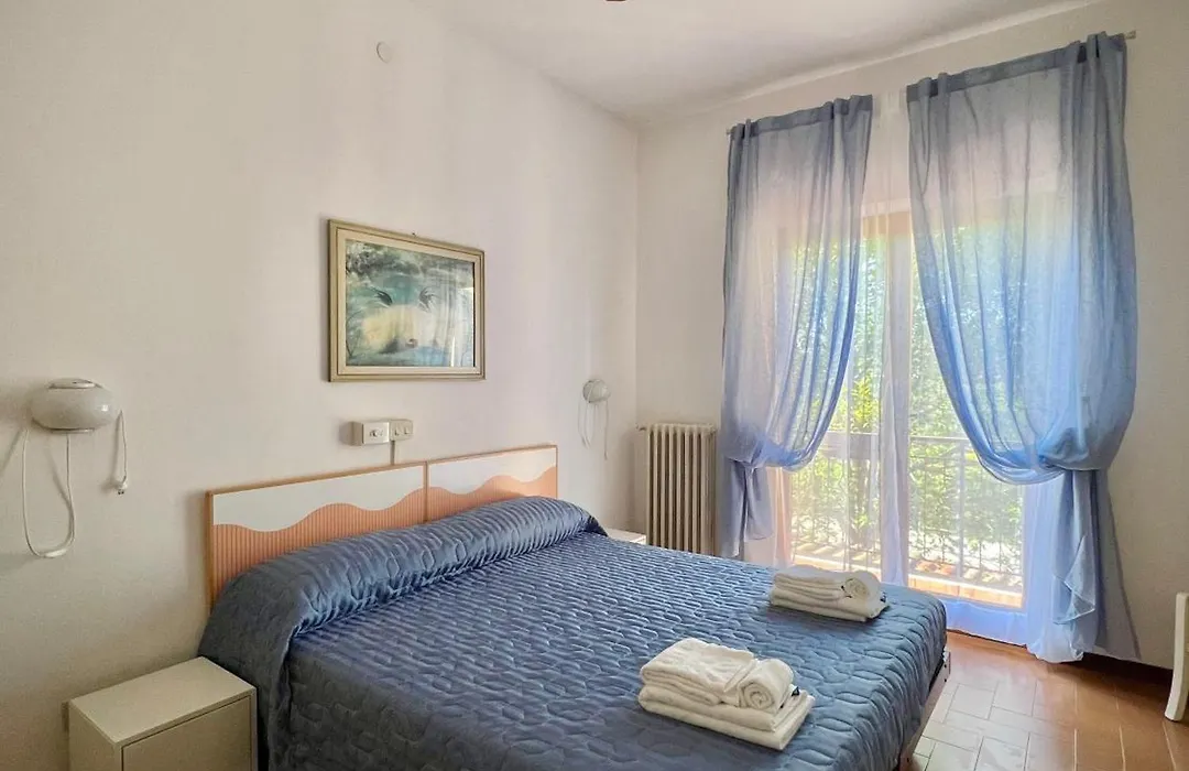 Bed&Breakfast Villa Lorena-1