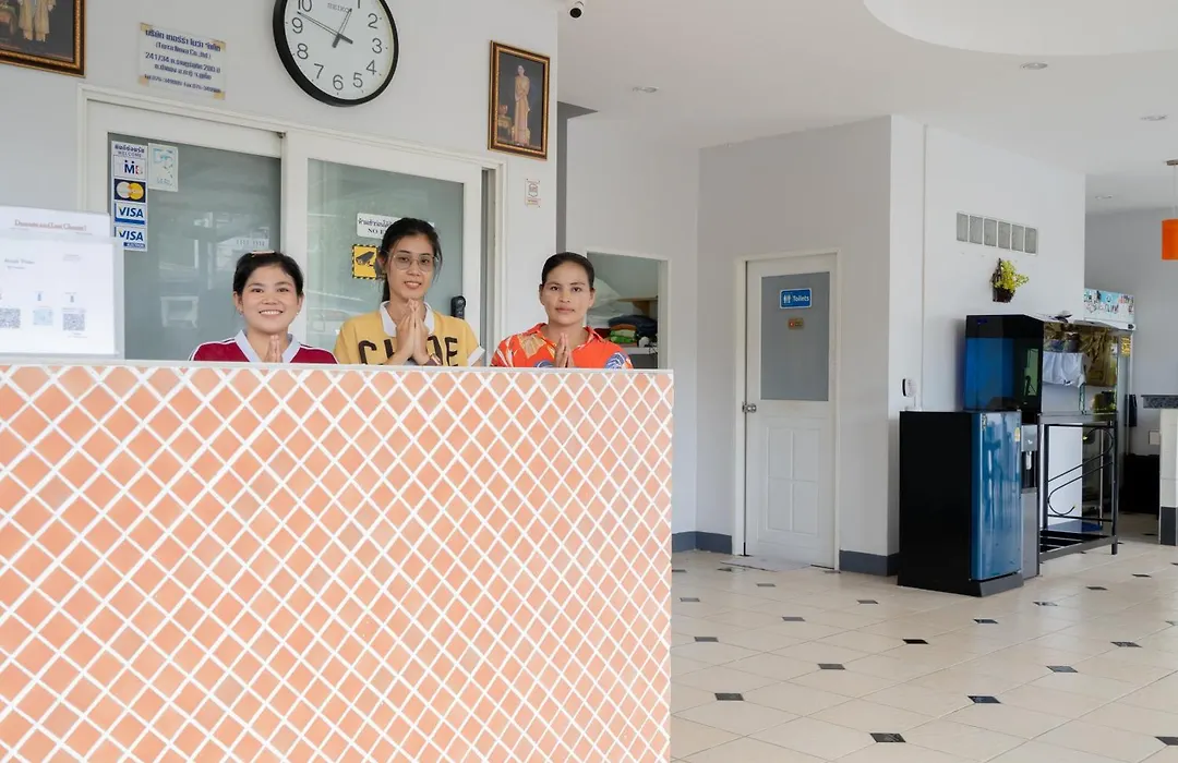 Square One Hotel Patong-1
