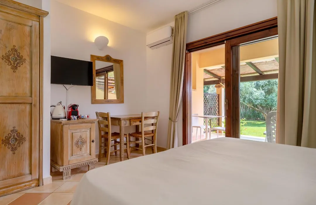 Porto Giunco Residence-1