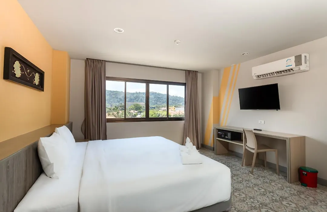 Recenta Suite Phuket Suanluang-1
