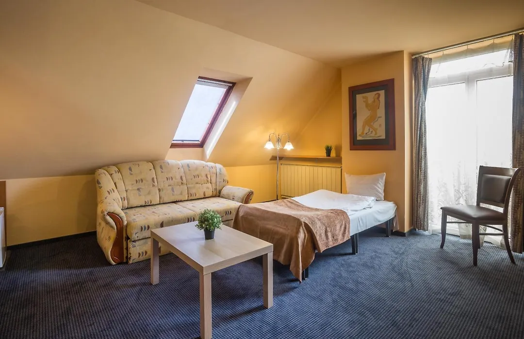 Hotel Luna Budapest-1