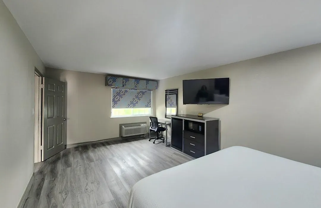 Days Inn By Wyndham Baytown Tx-1