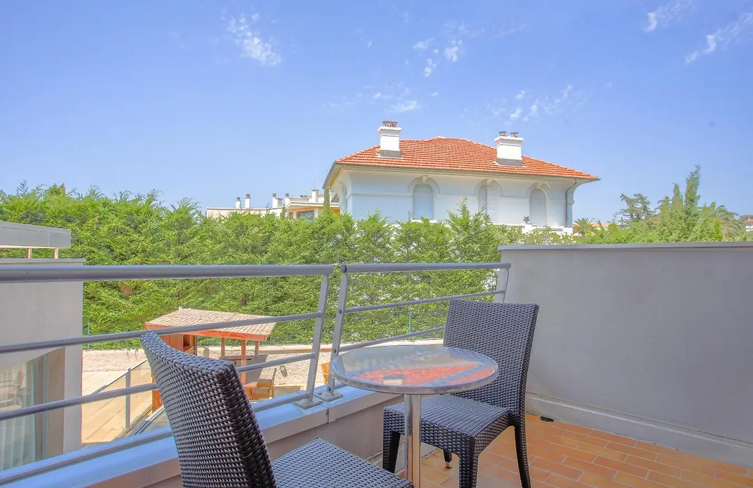 Hotel Brise de Mer - Piscine intérieure&extérieure-1