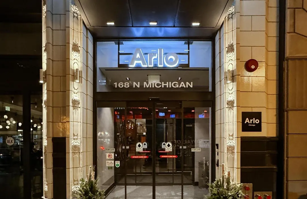 Arlo Chicago-1