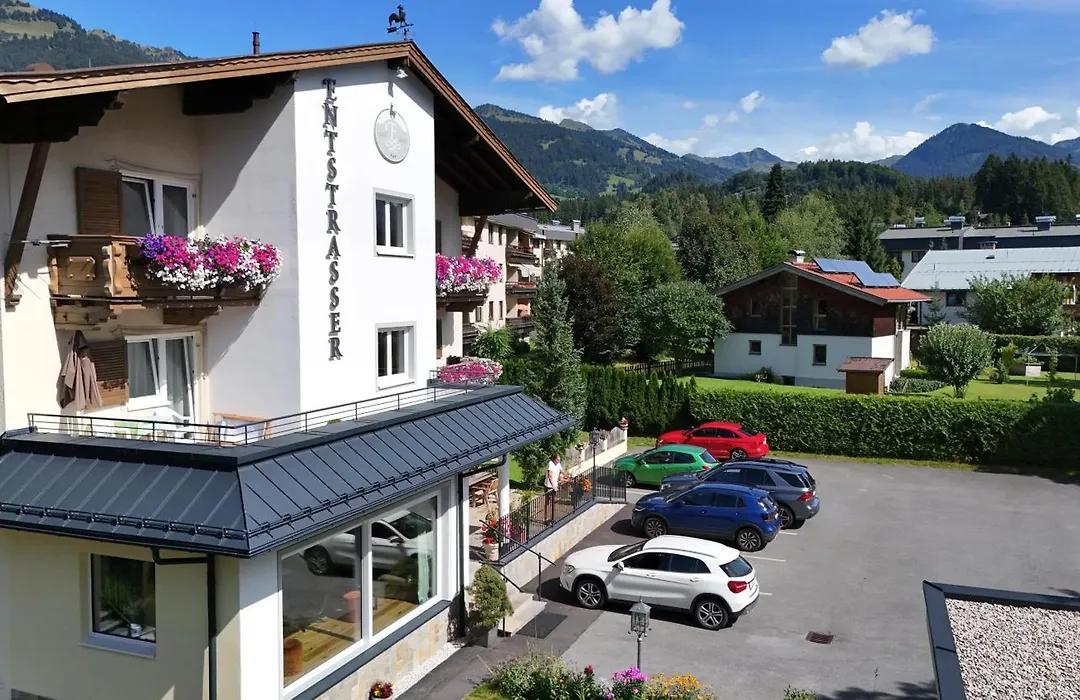 Hotel Garni Entstrasser-1