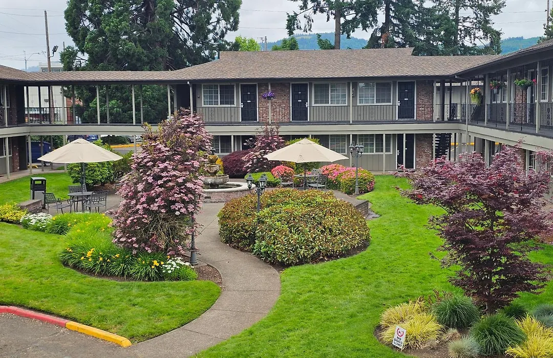 Village Inn-1