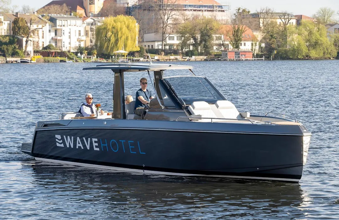 Waveboard Hotel & Boardinghouse-1