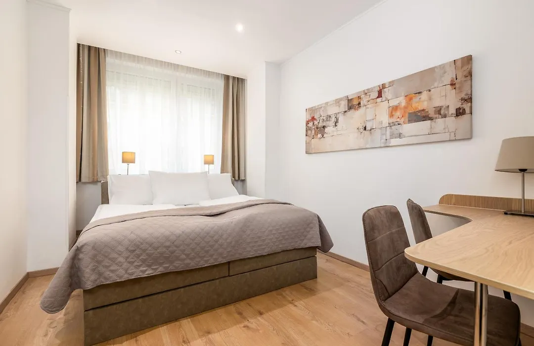 Hotel Zentral-1