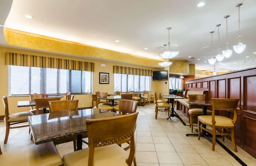 Comfort Suites Salina South-1
