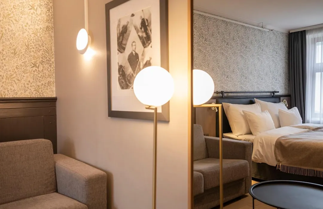 Home Hotel Hammer-1