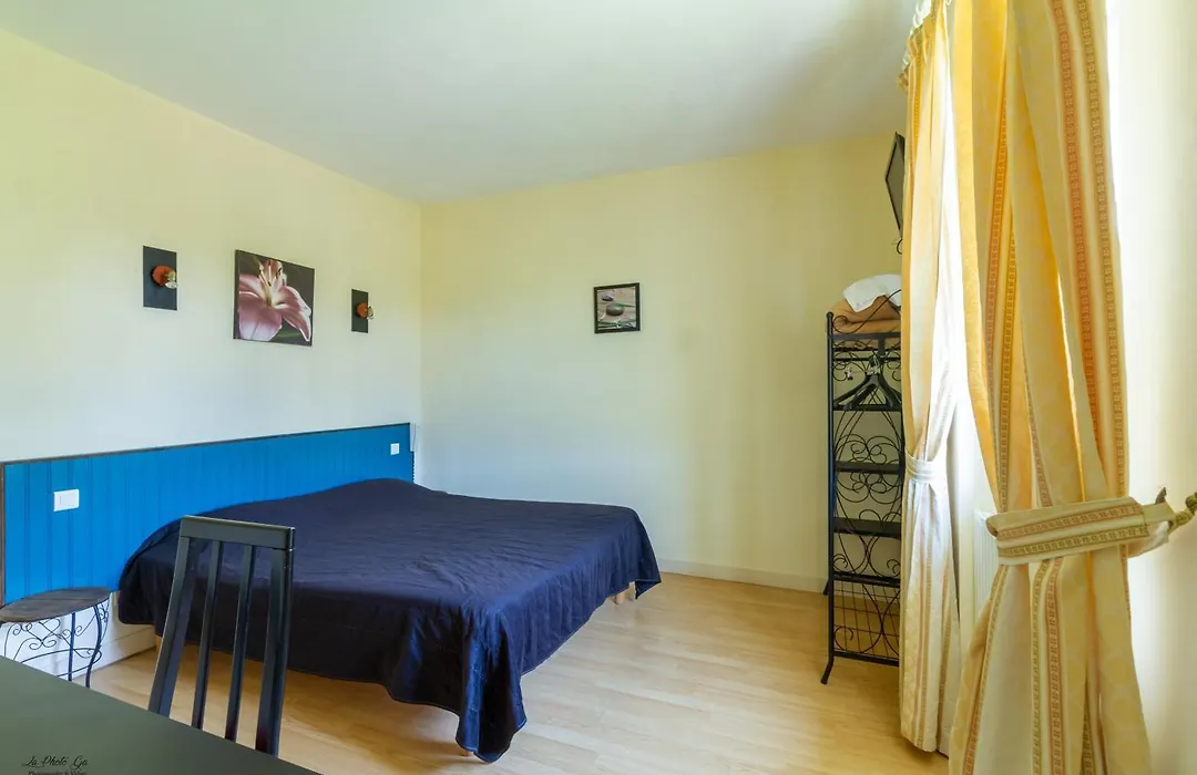 Le Relais des 5 Chateaux-1