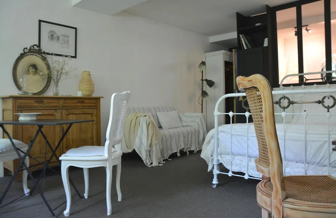 la maison, chambre d'hôtes de charme et atelier d'artiste, Libourne saint Emilion-1
