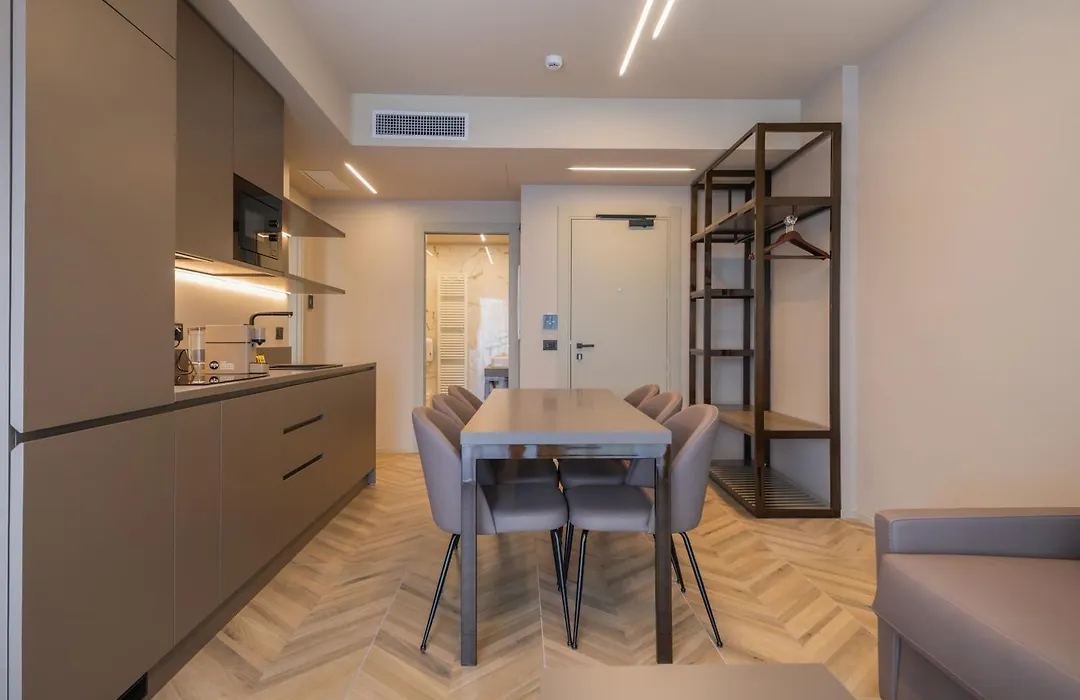 Aurora Aparthotel-1