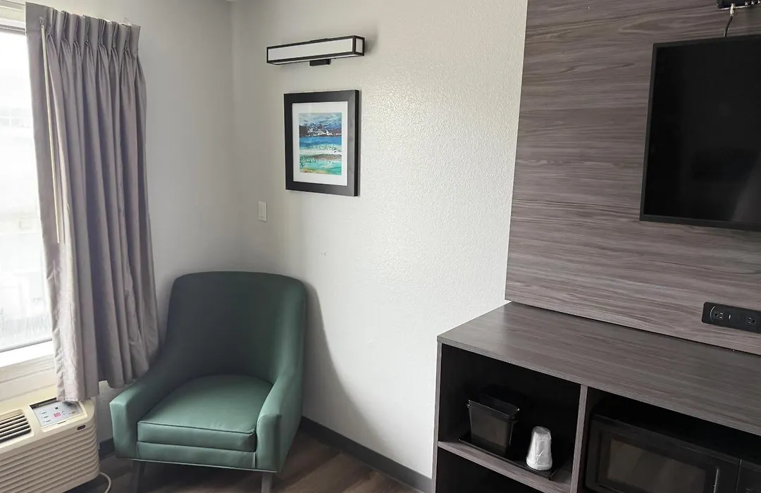 Quality Inn & Suites Biloxi - Ocean Springs-1