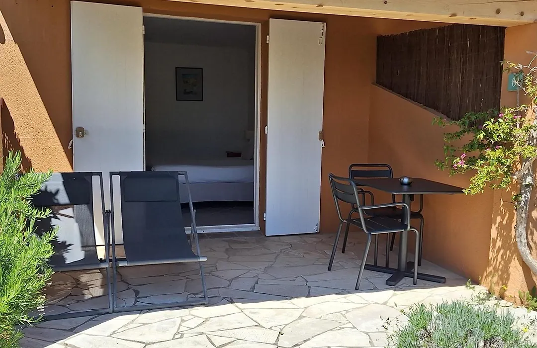Hotel les Bouis-1