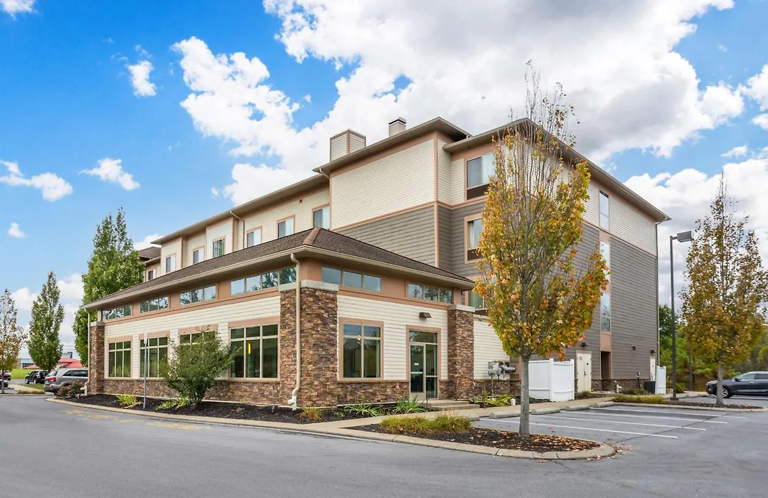 Best Western Plus University Park Inn & Suites-1