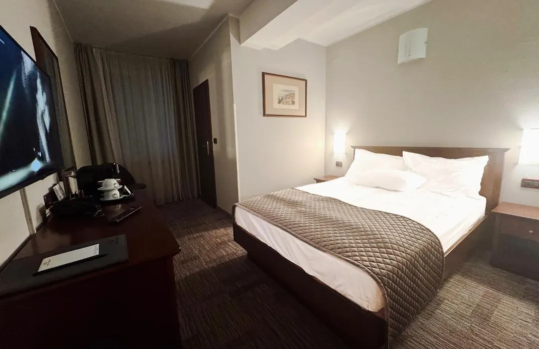 Hotel Marina-1
