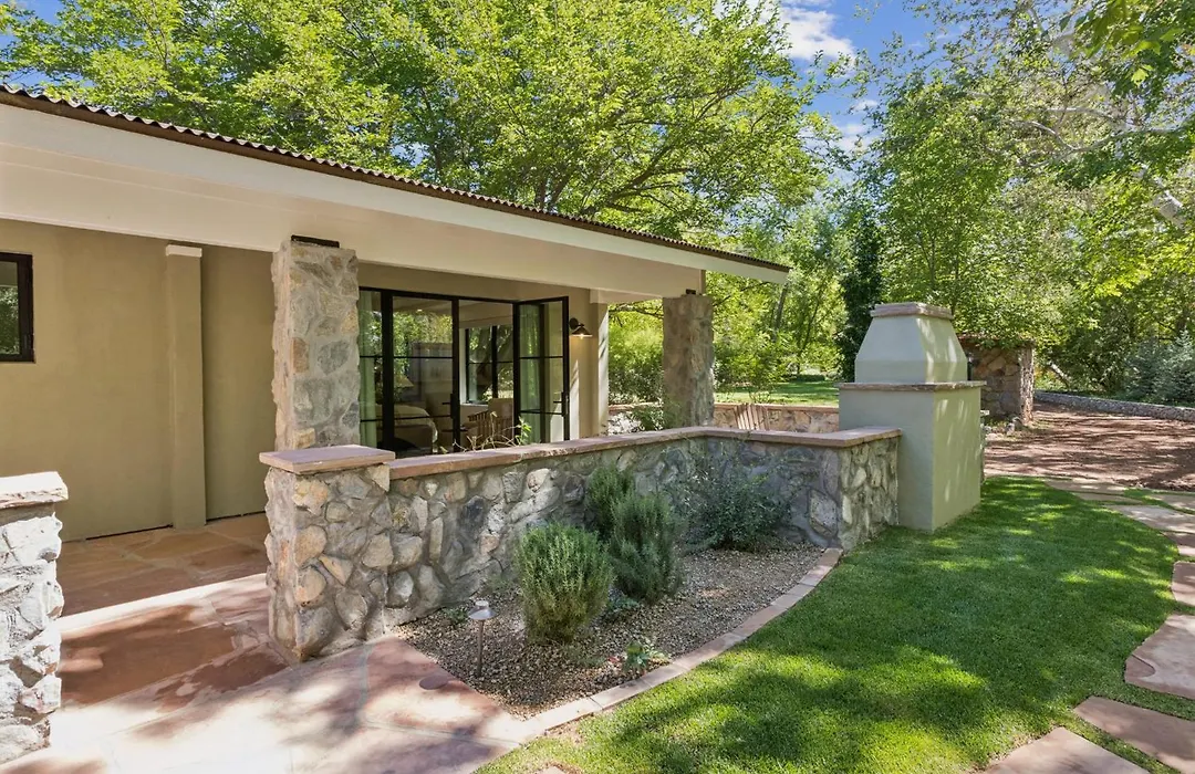 The Joy Sedona - Bed & Breakfast And Luxury Creekside Cabins-1
