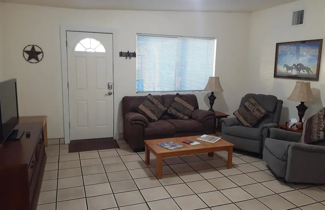 Stagecoach Suites-1