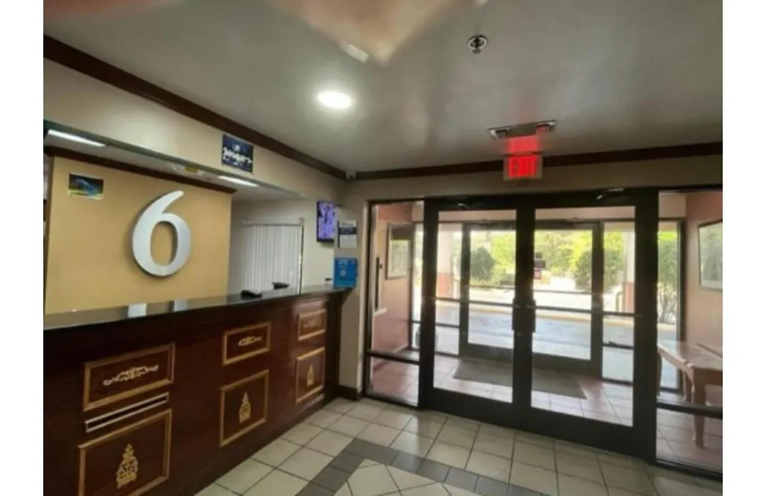 Motel 6 Laurel, Ms-1