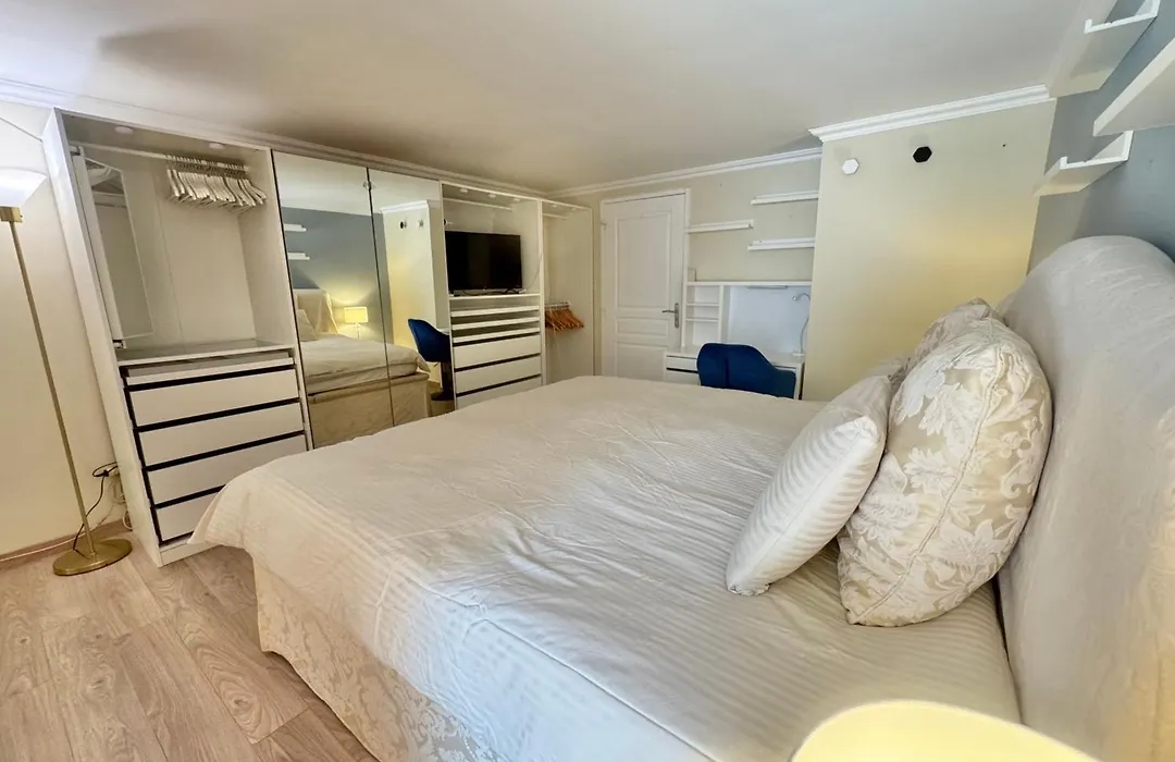 Villa La Source 83 - Room Close To St Tropez-1