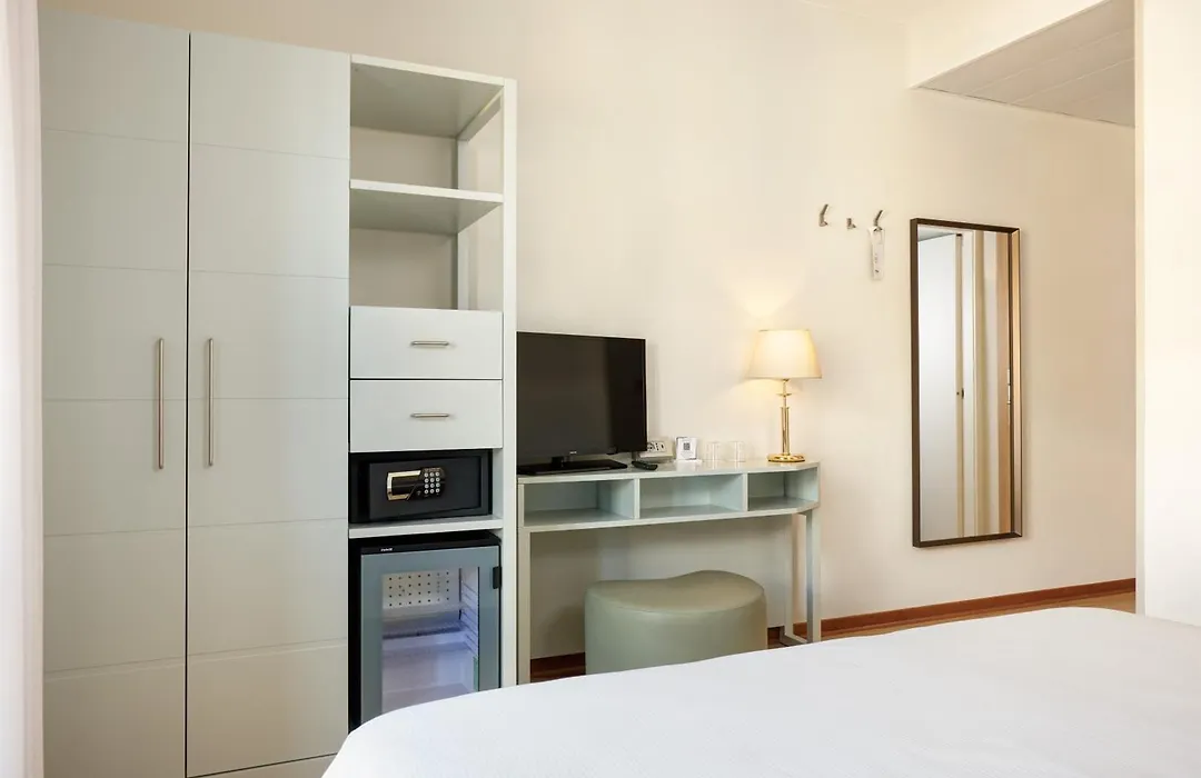 Hotel Croce Di Malta-1