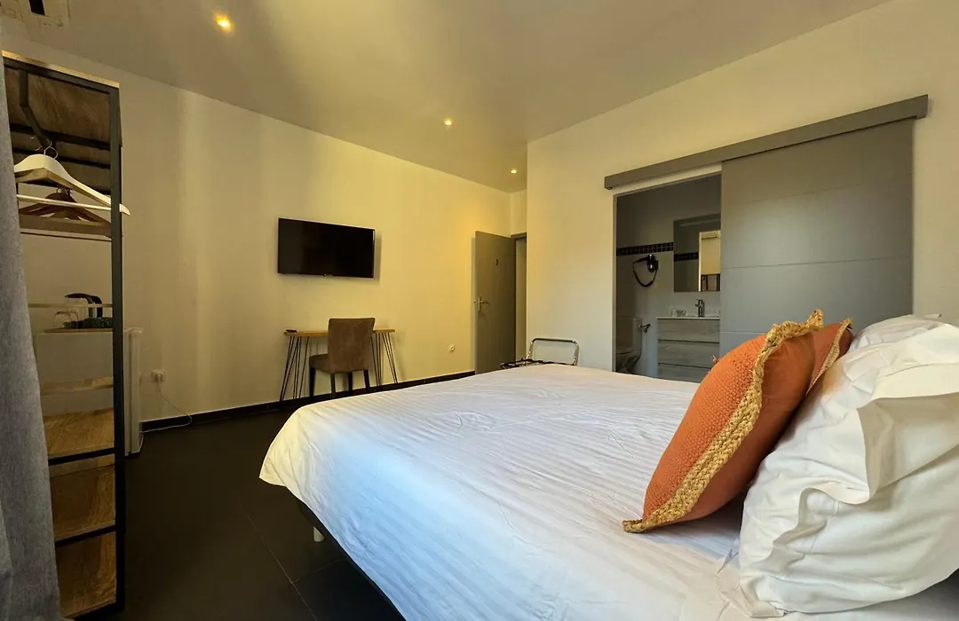 Hotel La Cigale-1
