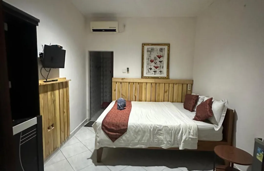 Sari Buana Bed & Breakfast-1