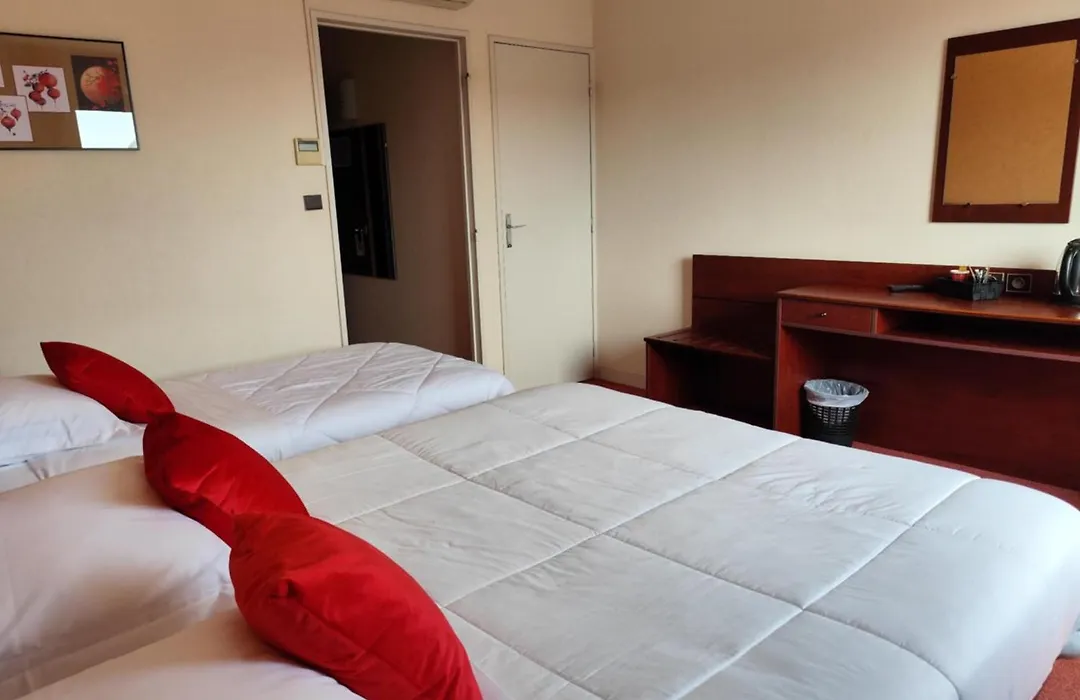 Cit'Hotel Saint Jacques-1