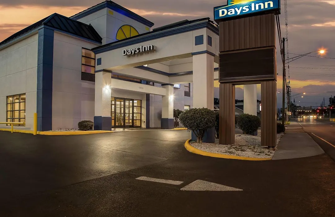 Days Inn By Wyndham Salem-1