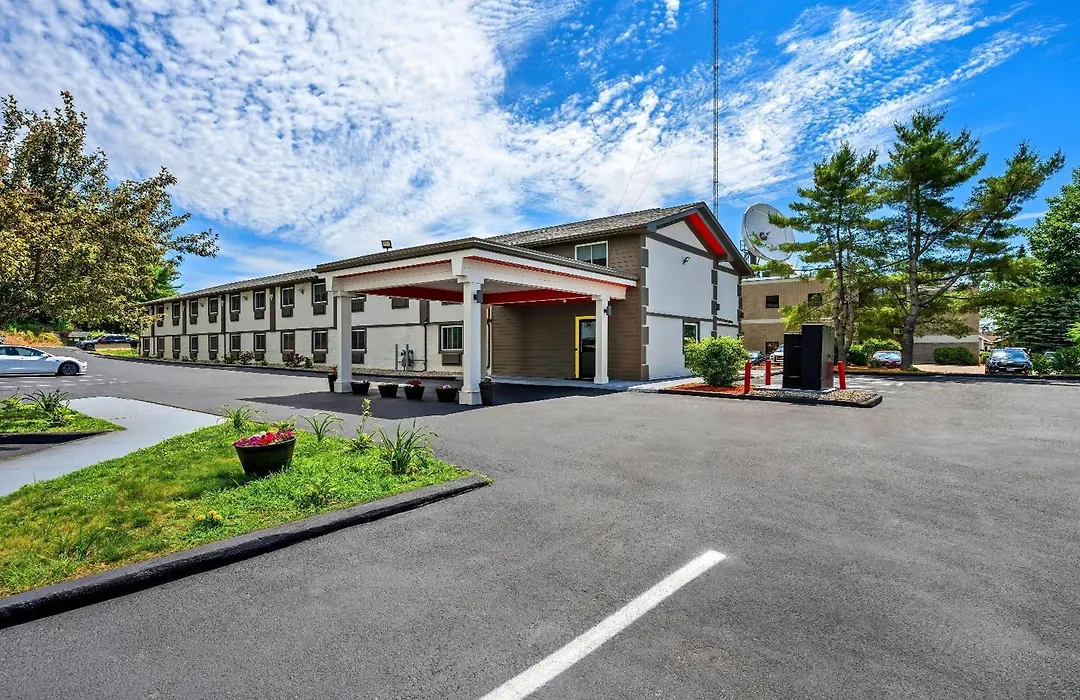 Super 8 By Wyndham Lewiston Auburn Area-1