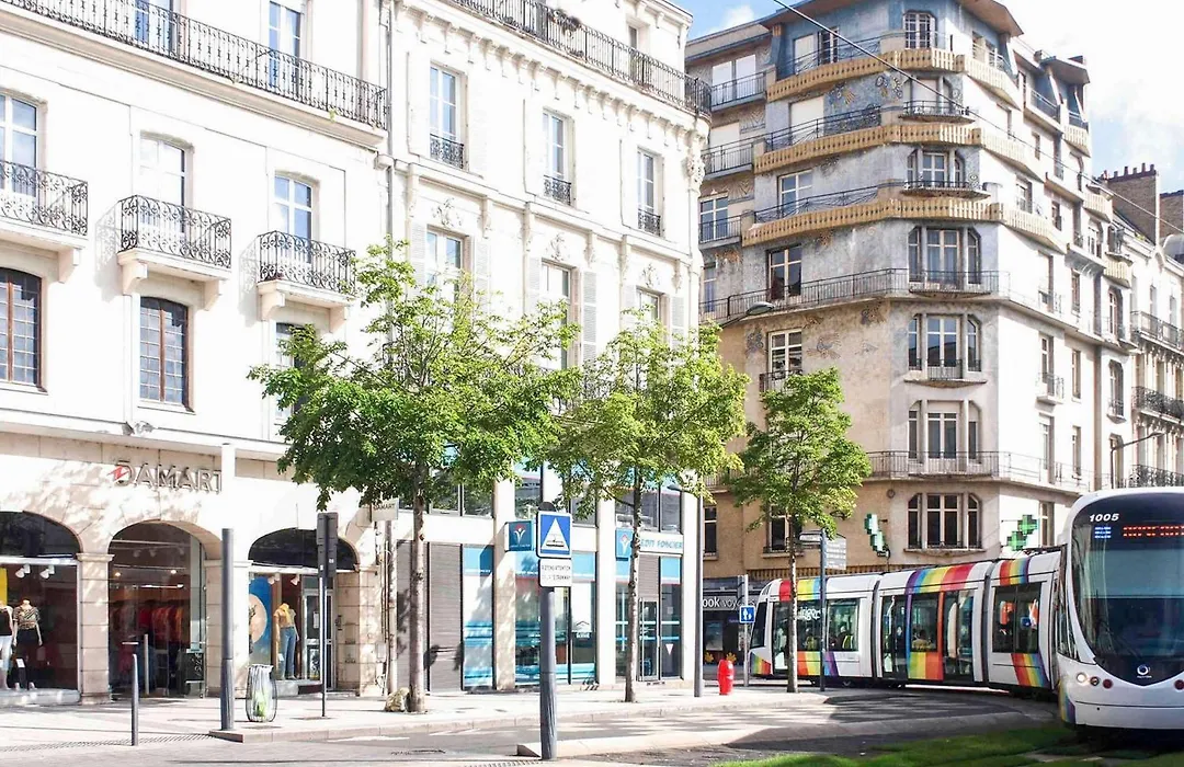 Mercure Angers Centre Gare-1