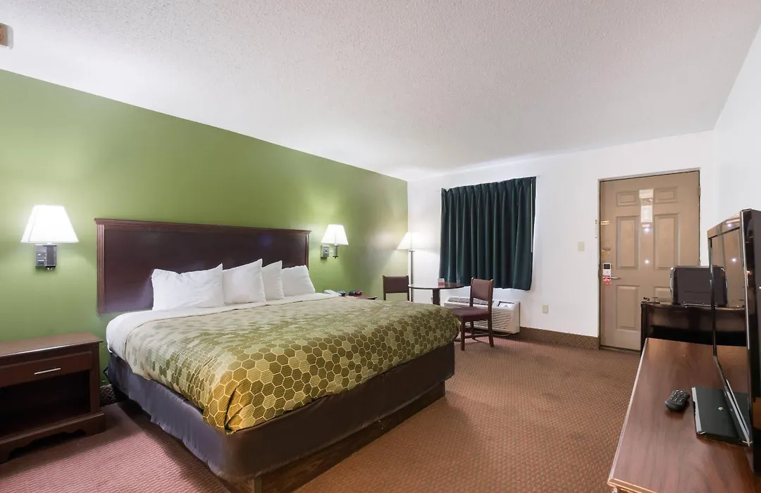 Econo Lodge Inn & Suites Knoxville East-1