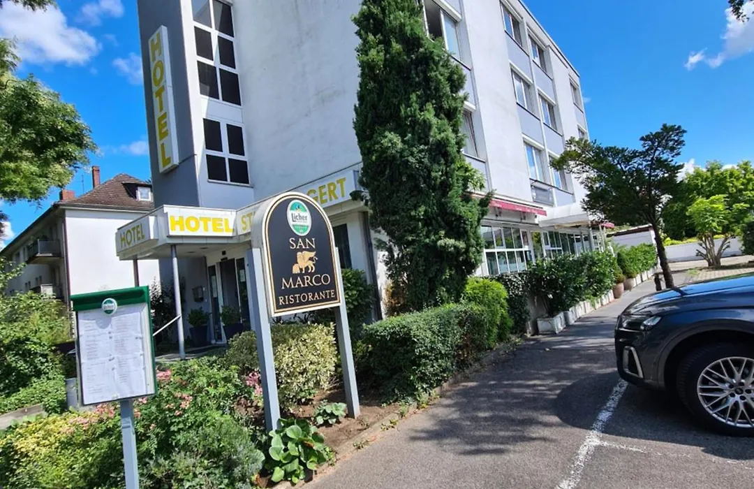 Hotel Stiftswingert-1