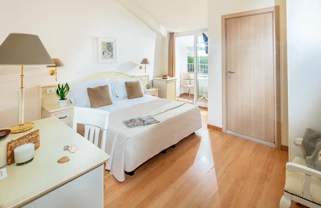 Hotel Jasminum-1